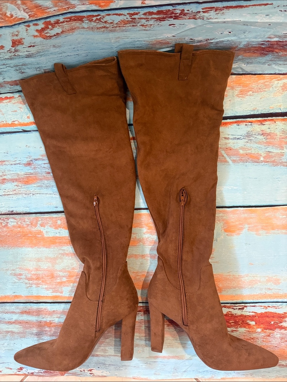 Suede thigh high Boots in Brown